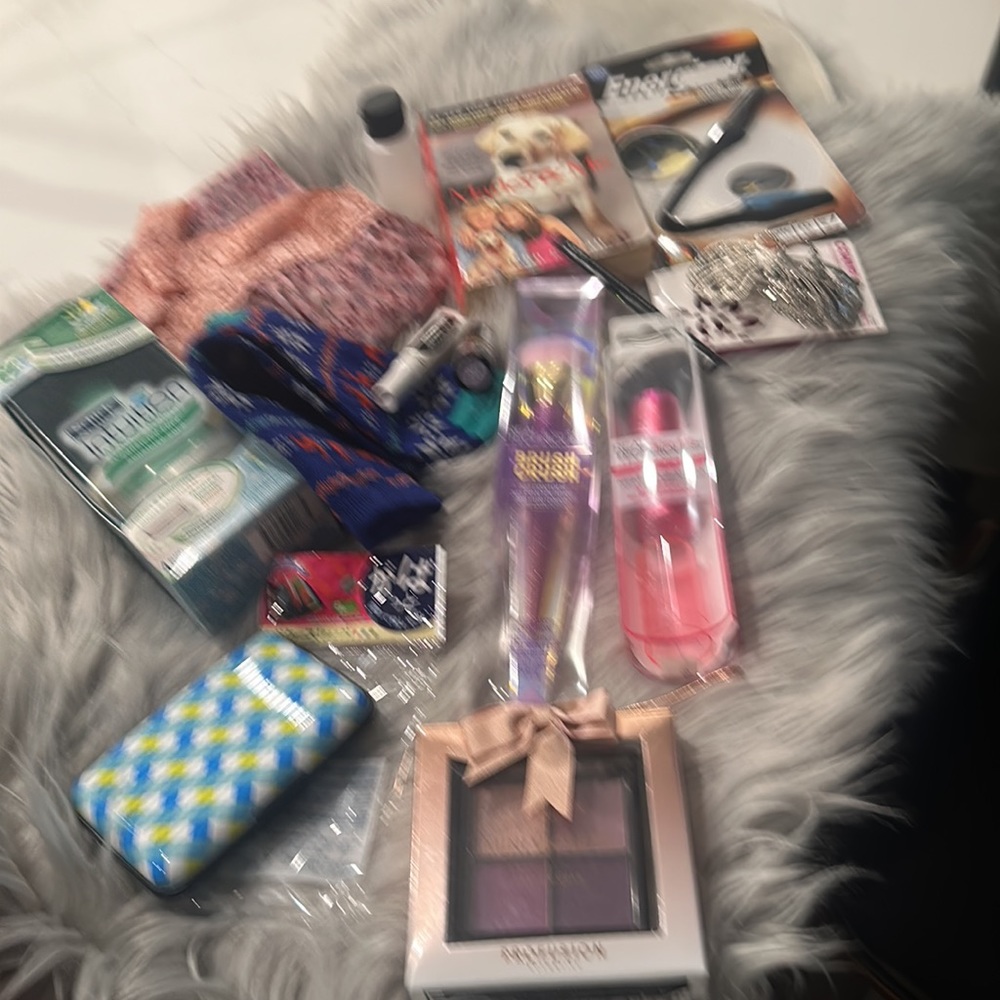 Mixed Box Bundle - Picture 7 of 14